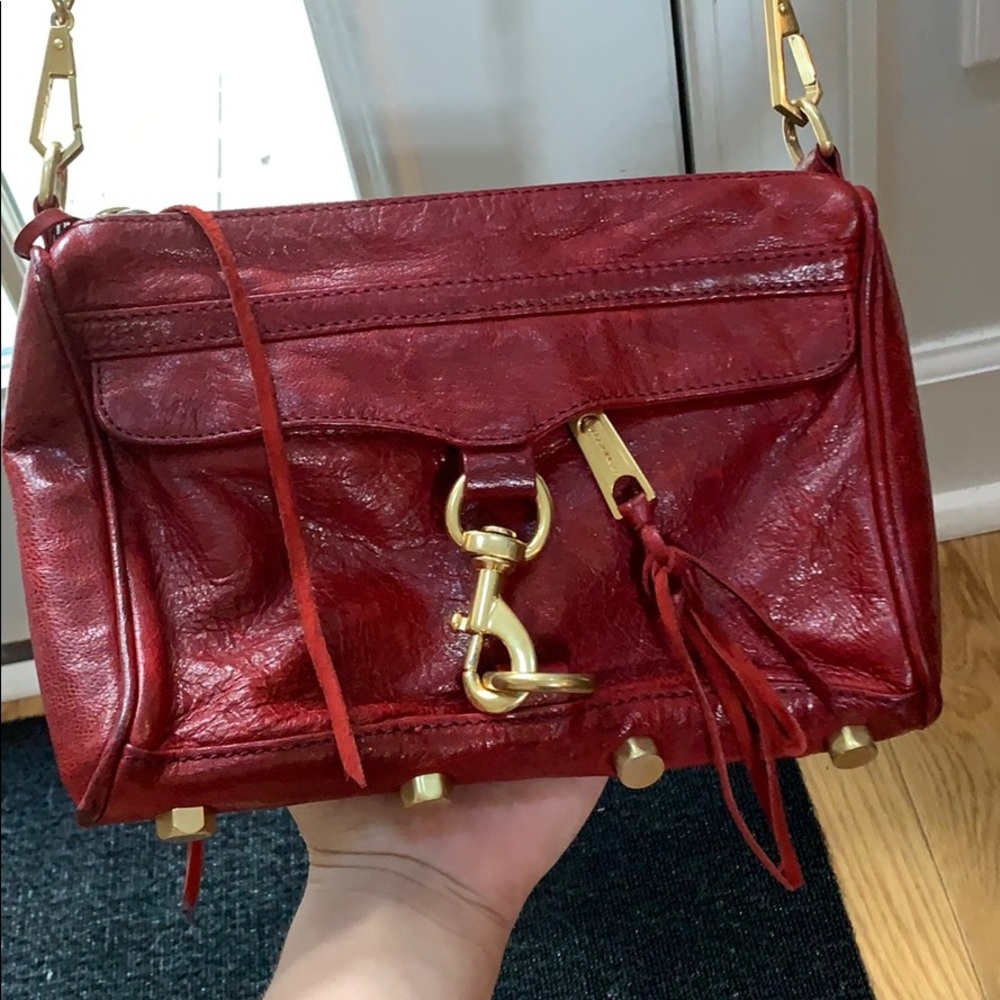 Rebecca Minkoff over the shoulder pistes